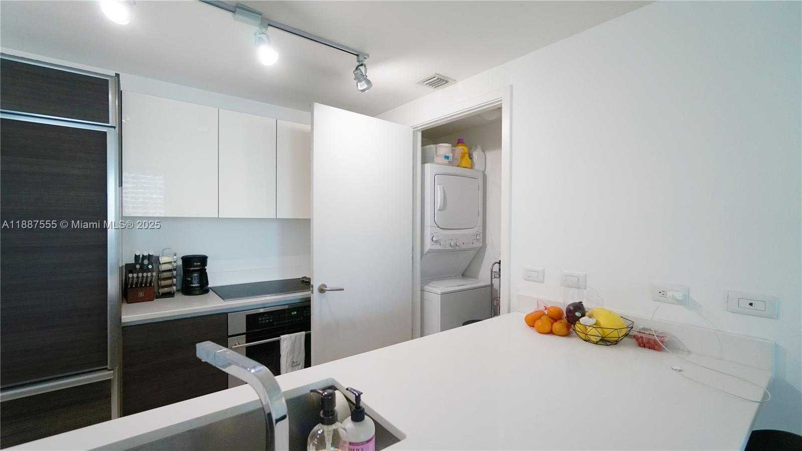 Small Image of 1100 SOUTH MIAMI AVE #2909, Miami Number 11