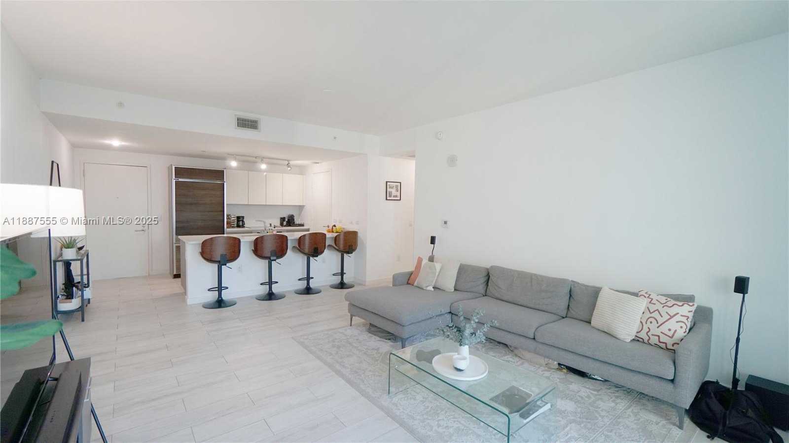 Small Image of 1100 SOUTH MIAMI AVE #2909, Miami Number 4