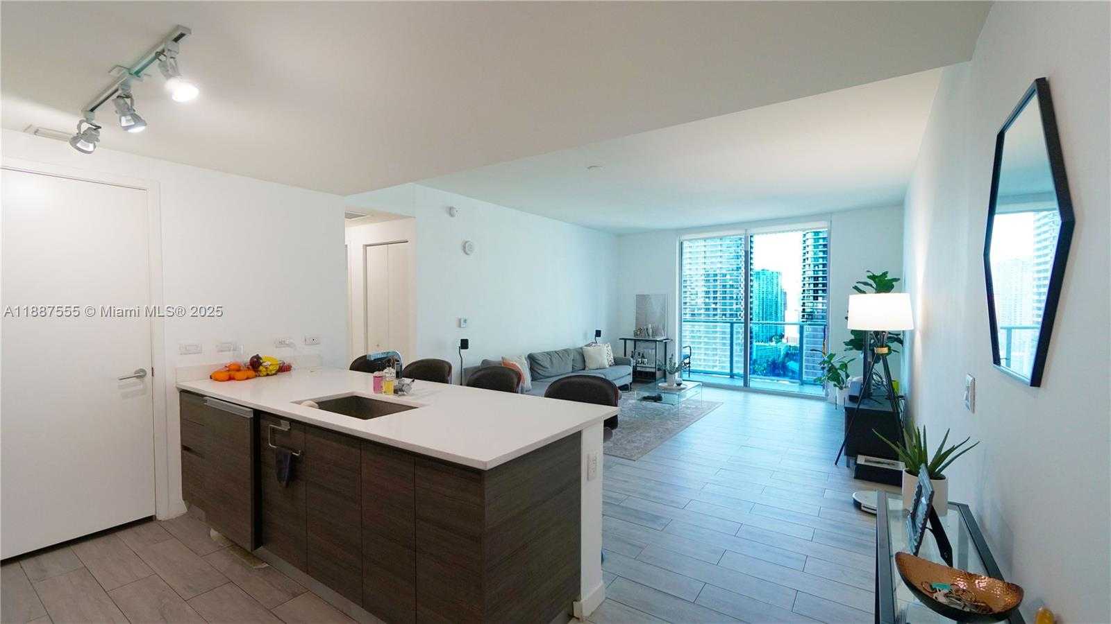 Small Image of 1100 SOUTH MIAMI AVE #2909, Miami Number 5