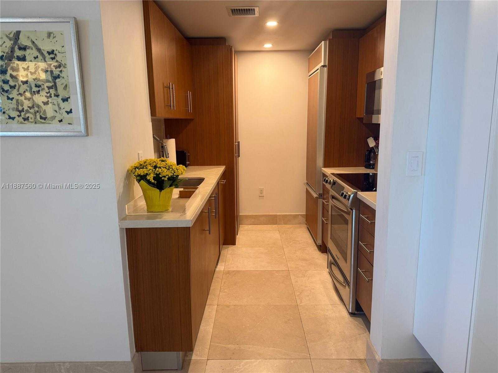 Small Image of 10275 COLLINS AVE #533, Bal Harbour Number 12