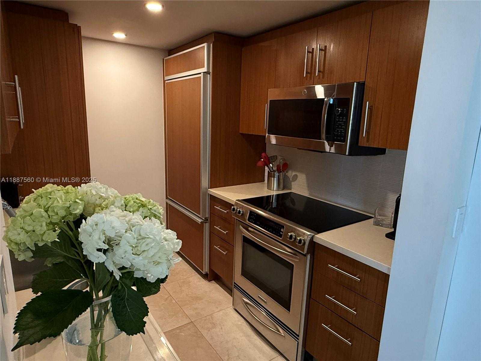 Small Image of 10275 COLLINS AVE #533, Bal Harbour Number 37