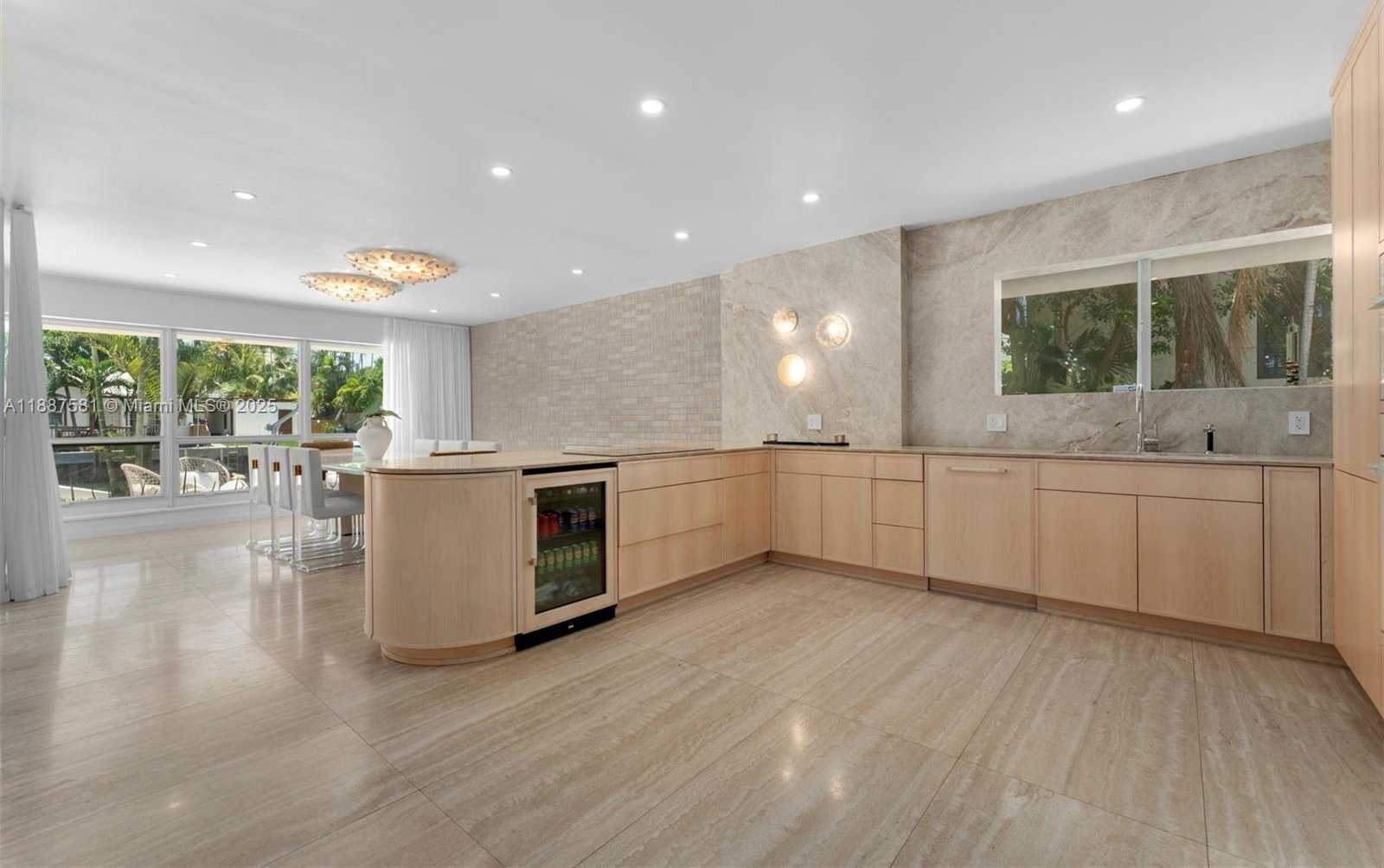 Small Image of 1250 NORTH EAST 87TH ST, Miami Number 14