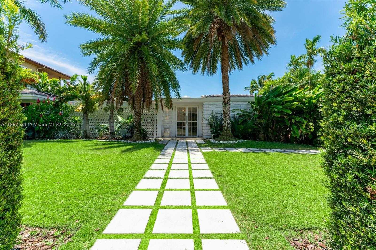 Small Image of 1250 NORTH EAST 87TH ST, Miami Number 2