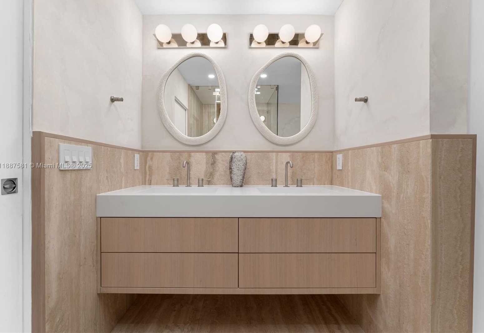 Small Image of 1250 NORTH EAST 87TH ST, Miami Number 25