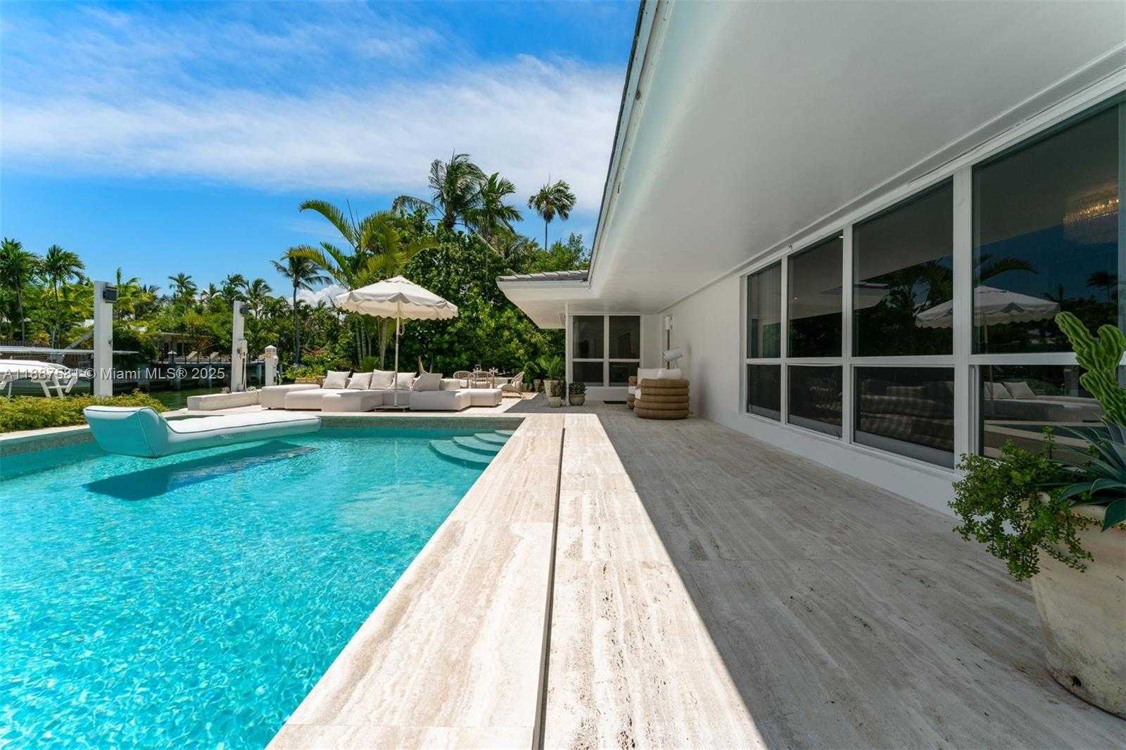 Small Image of 1250 NORTH EAST 87TH ST, Miami Number 27