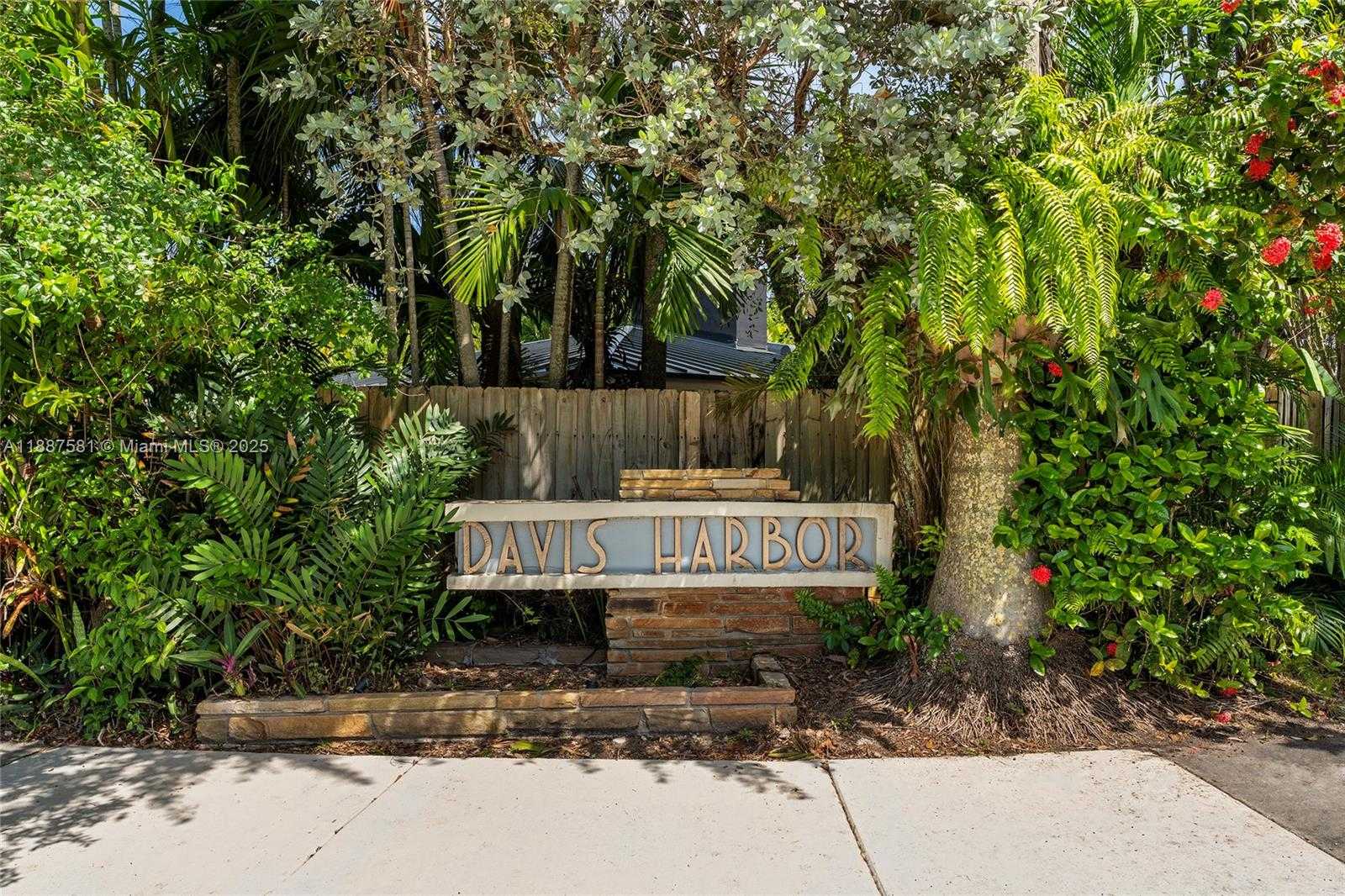 Small Image of 1250 NORTH EAST 87TH ST, Miami Number 45