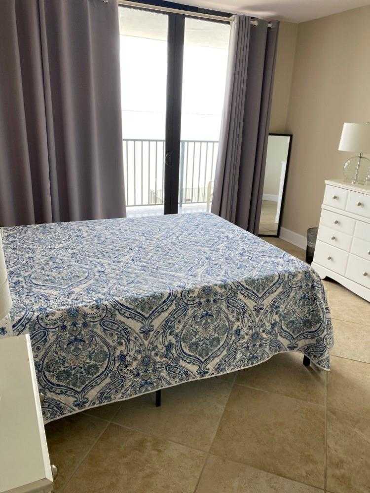 Small Image of 1820 SOUTH TREASURE DR #302B, North Bay Village Number 11