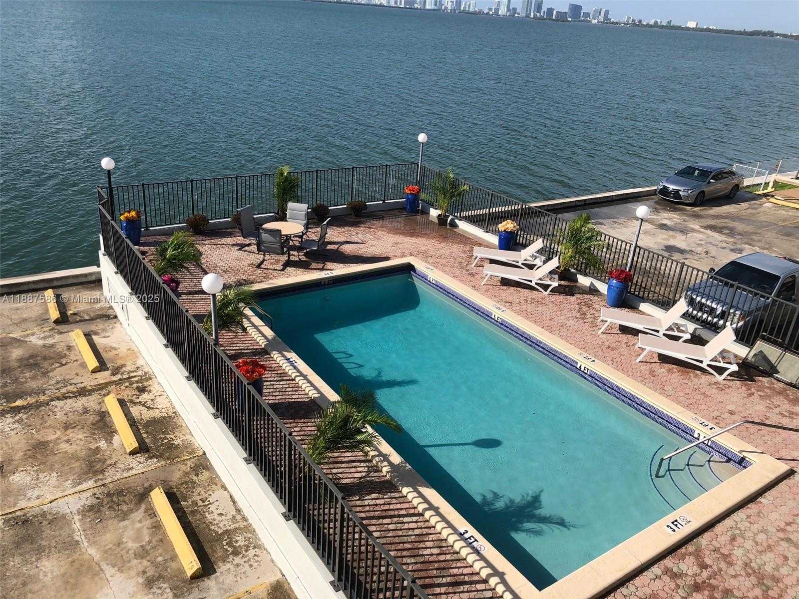 Small Image of 1820 SOUTH TREASURE DR #302B, North Bay Village Number 14