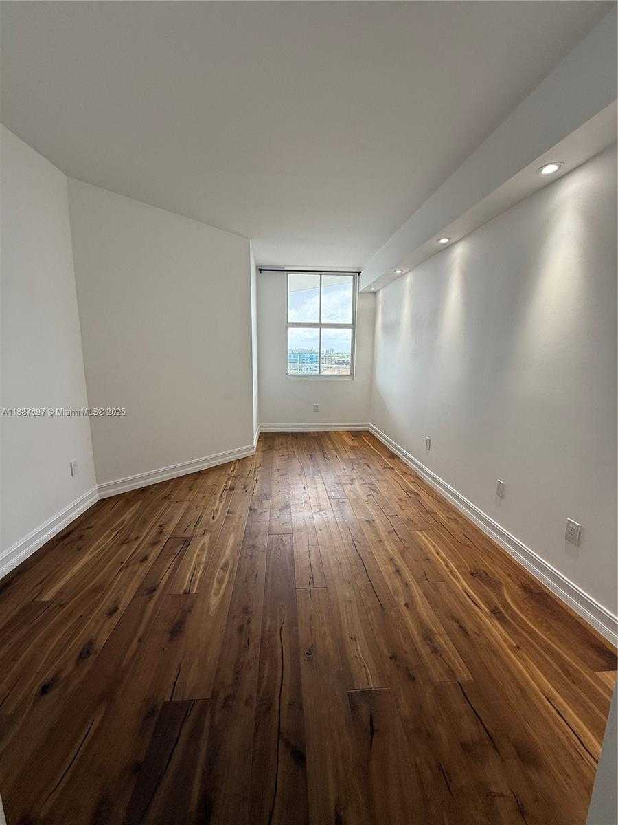 Small Image of 9751 EAST BAY HARBOR DR #9C, Bay Harbor Islands Number 17