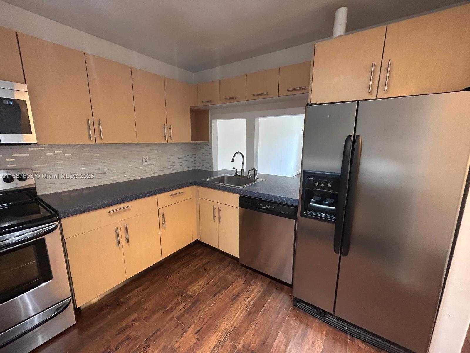 Small Image of 7850 CAMINO REAL #O-318, Miami Number 12