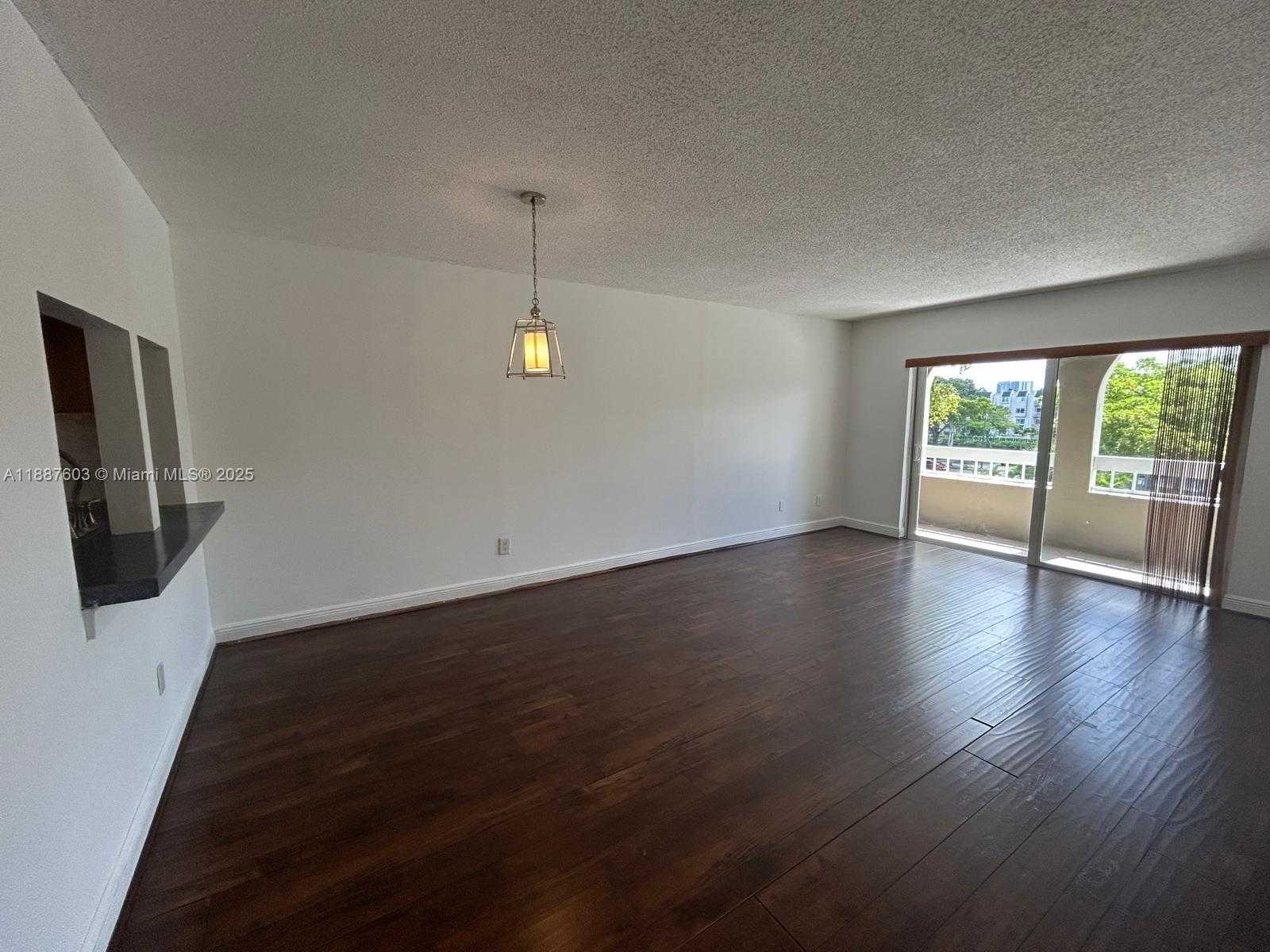 Small Image of 7850 CAMINO REAL #O-318, Miami Number 14