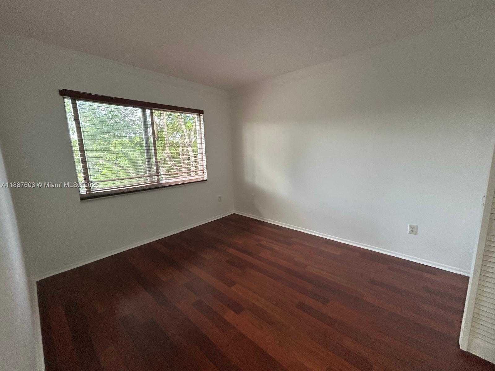Small Image of 7850 CAMINO REAL #O-318, Miami Number 24