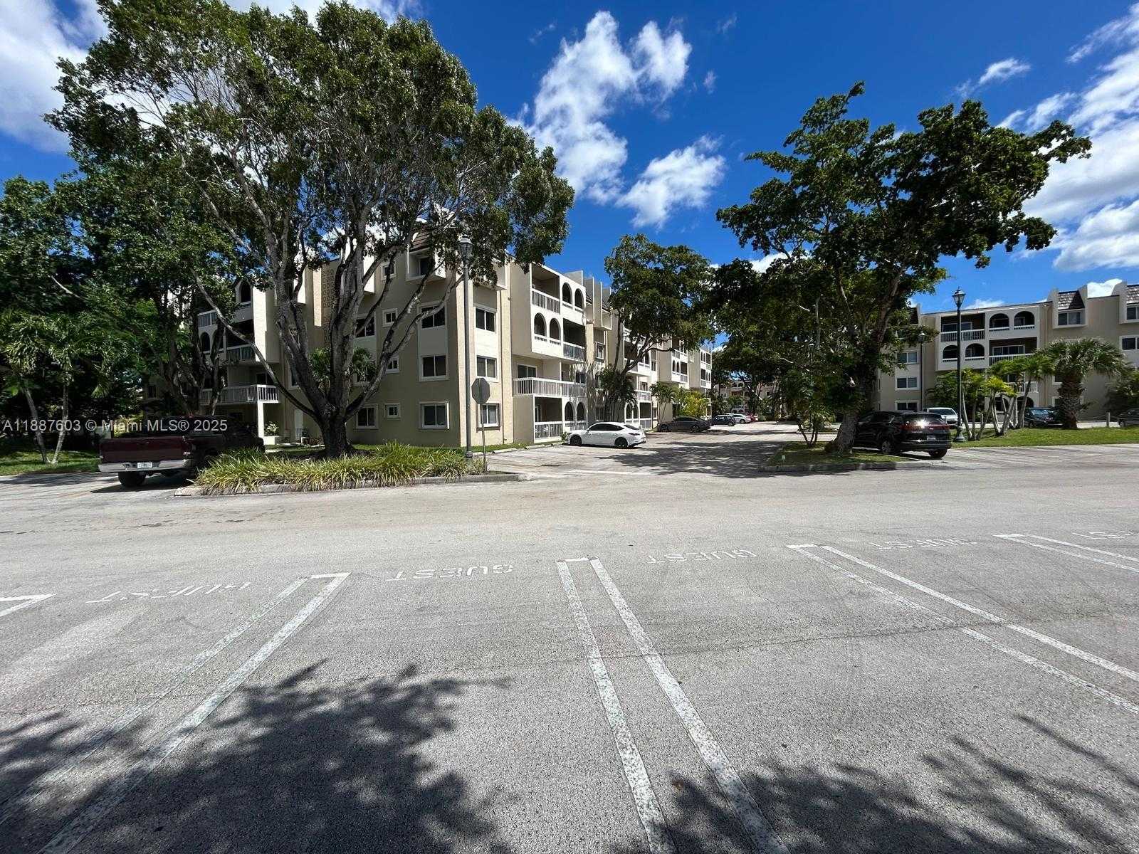 Small Image of 7850 CAMINO REAL #O-318, Miami Number 3