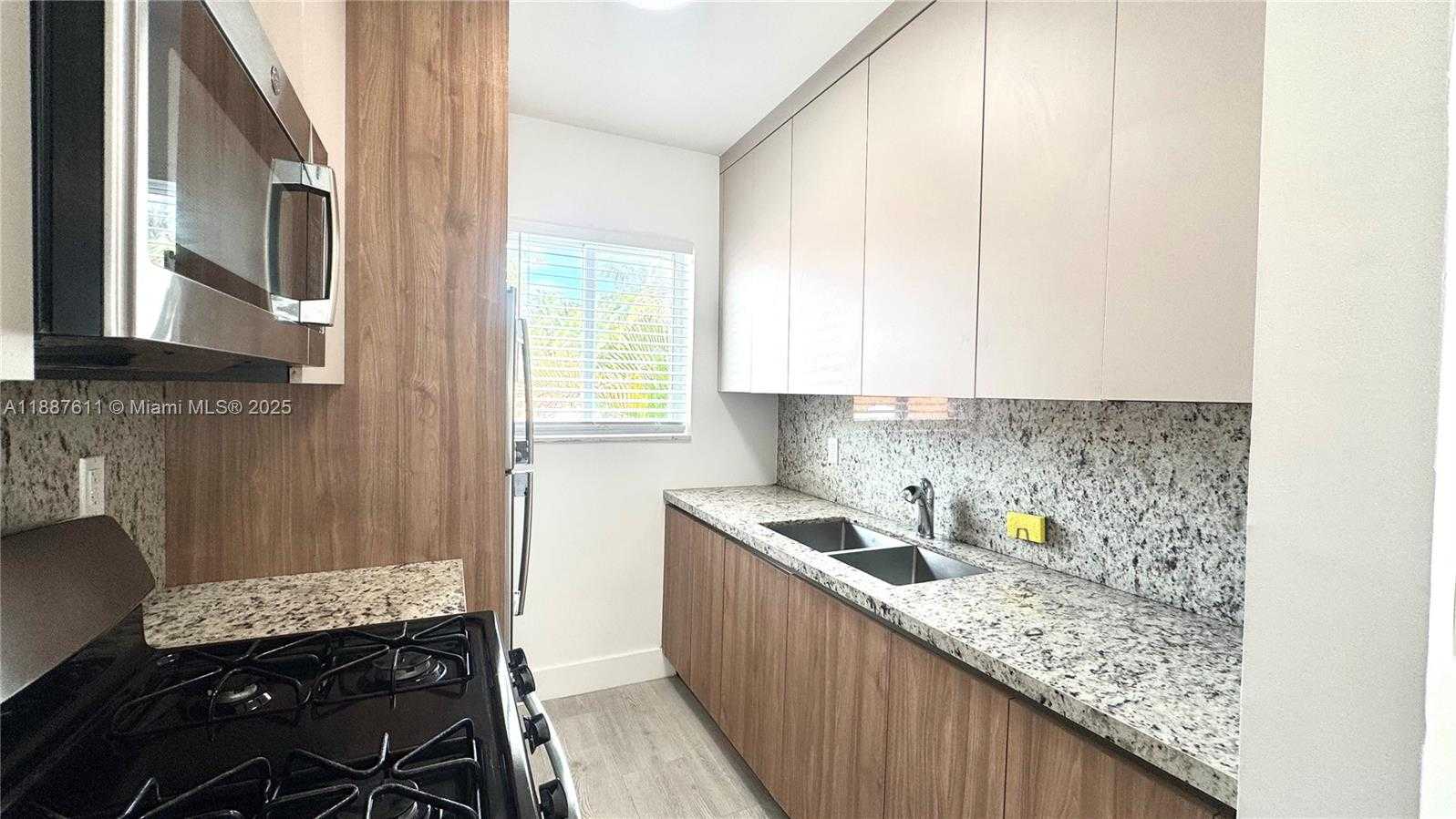 Small Image of 660 LENOX AVE #4, Miami Beach Number 5