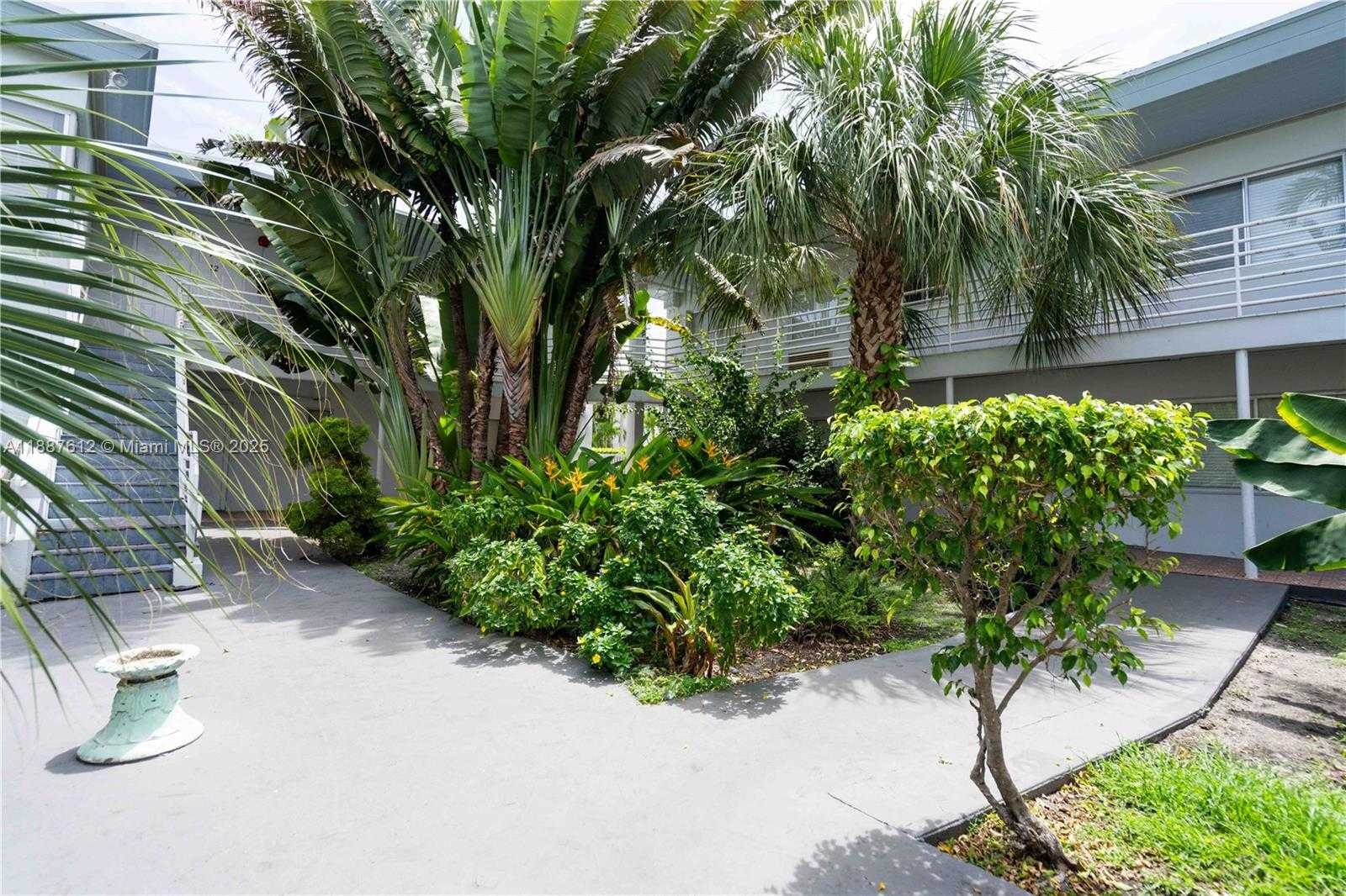 Small Image of 8300 ABBOTT #17, Miami Beach Number 14