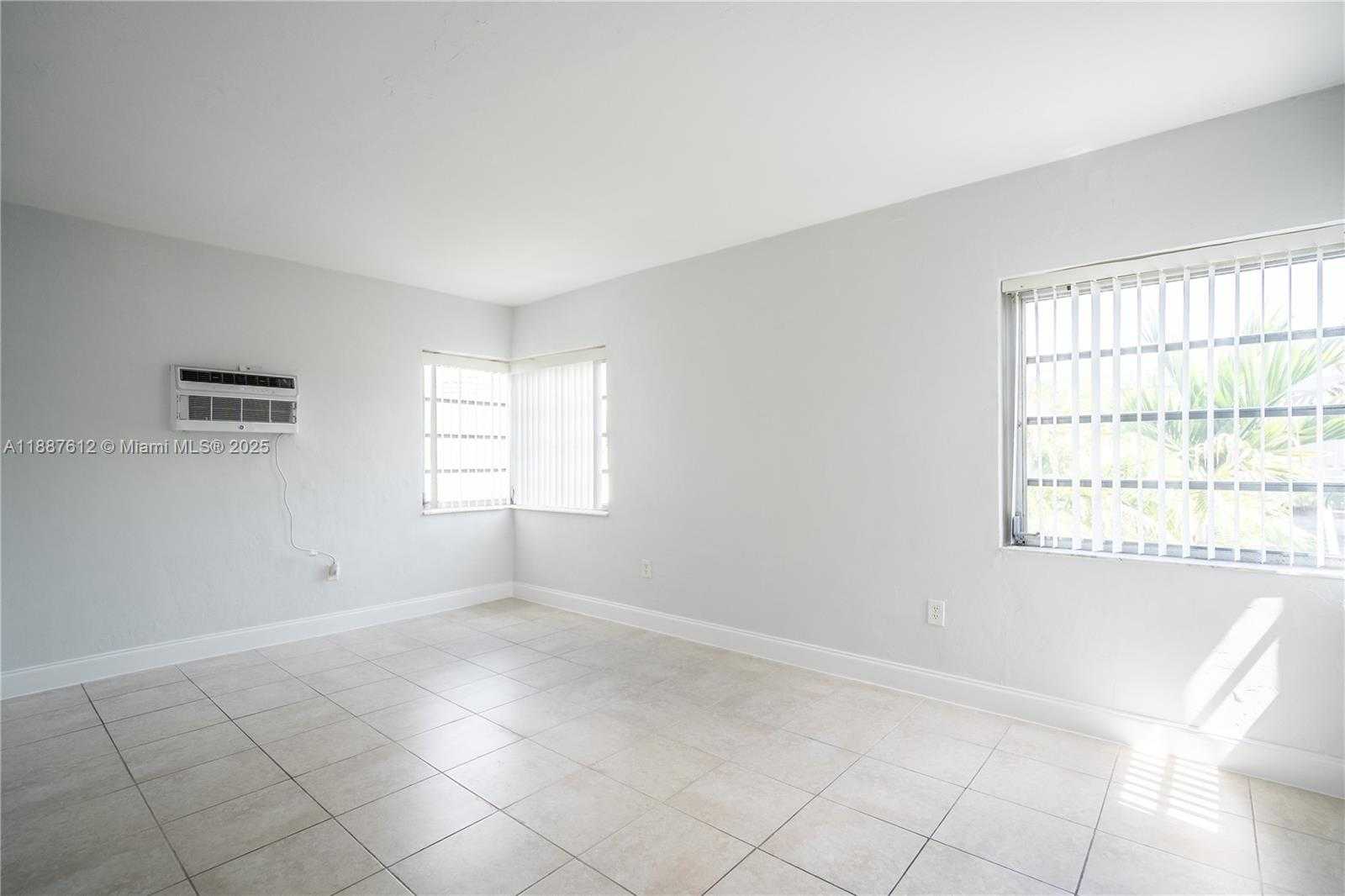 Small Image of 8300 ABBOTT #17, Miami Beach Number 8