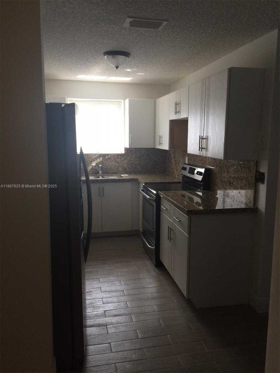 Small Image of 11153 NORTH WEST 37TH ST, Sunrise Number 10