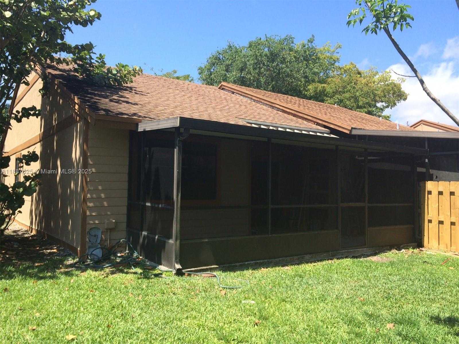 Small Image of 11153 NORTH WEST 37TH ST, Sunrise Number 12