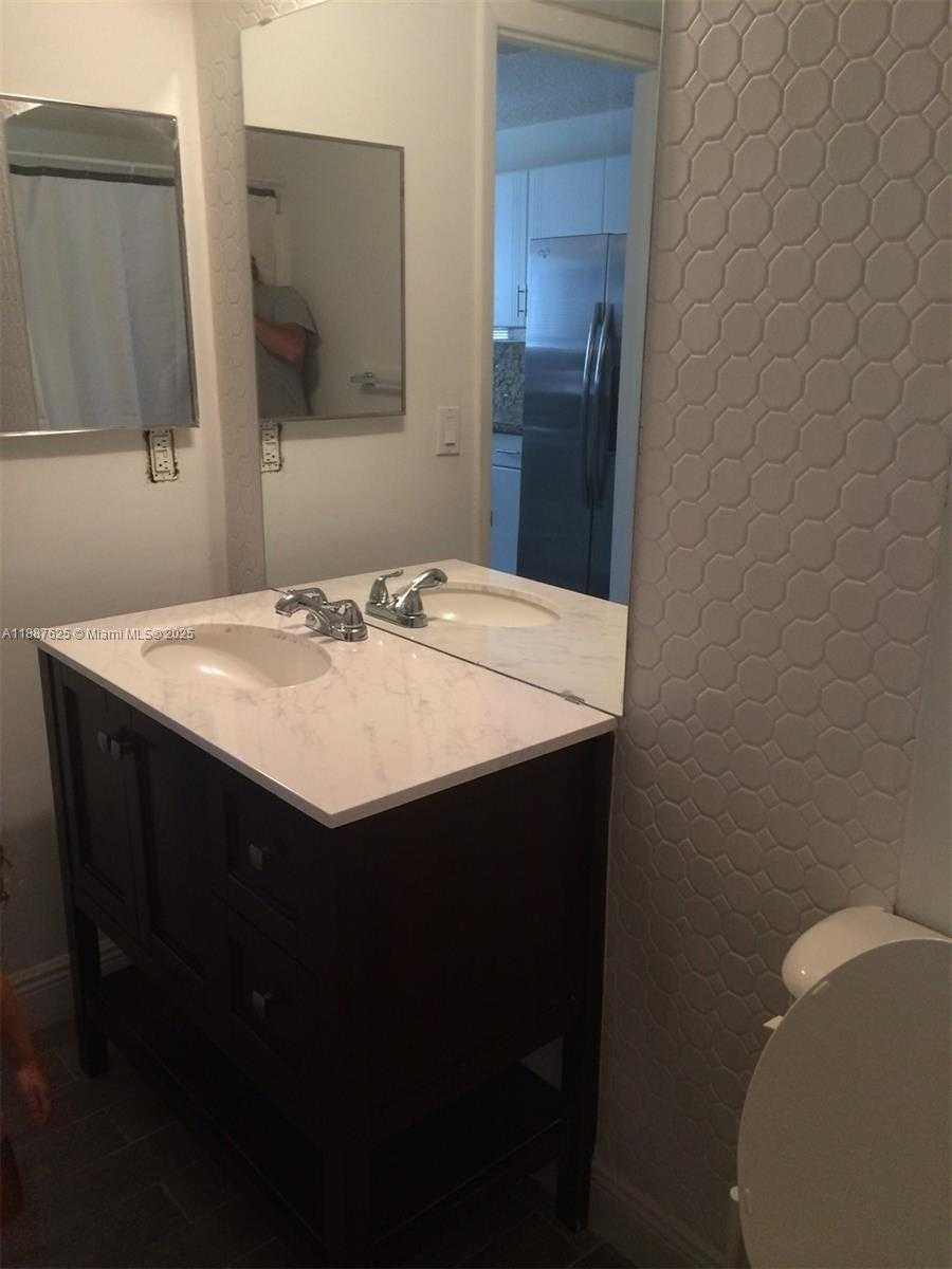 Small Image of 11153 NORTH WEST 37TH ST, Sunrise Number 22