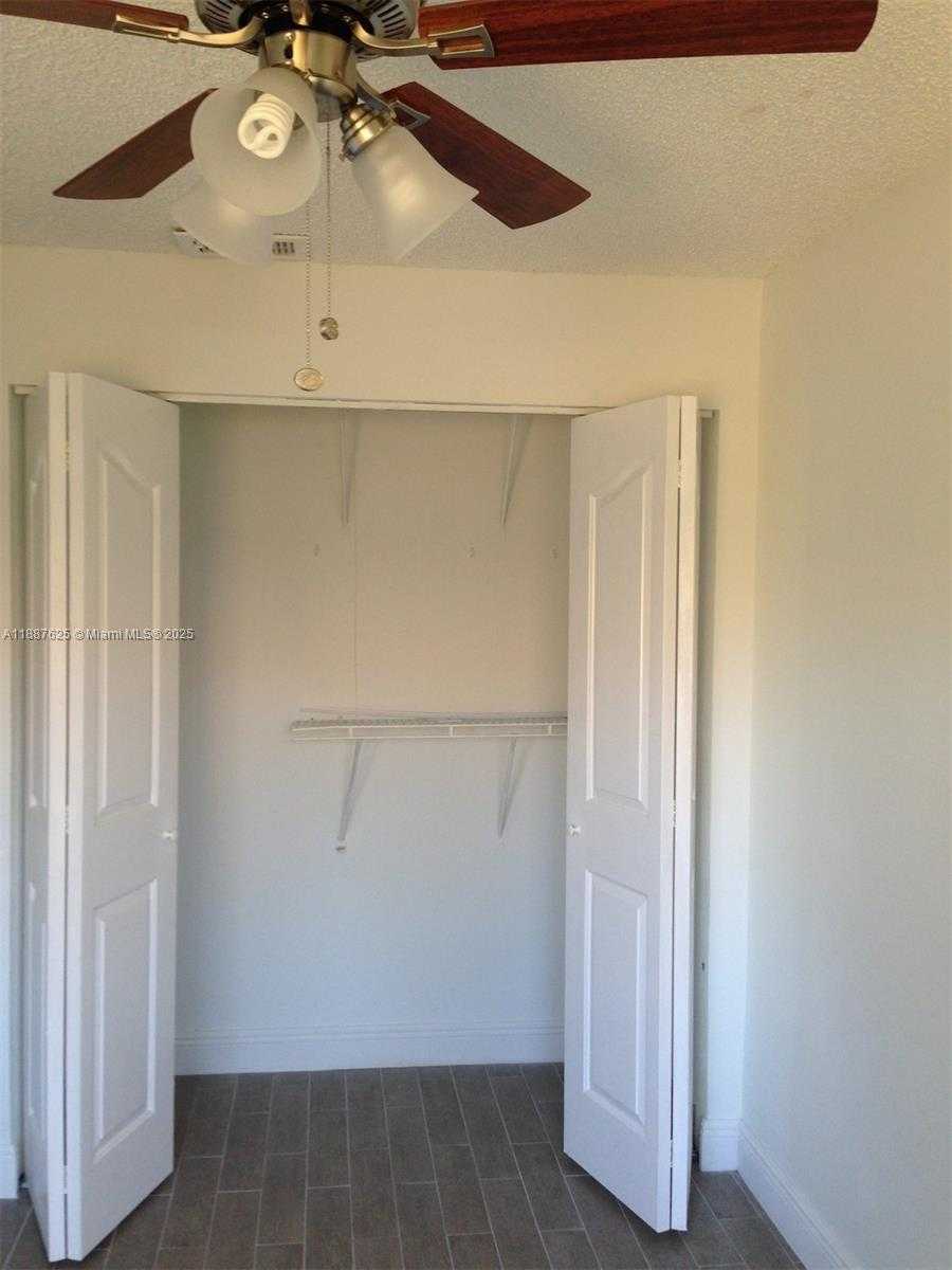 Small Image of 11153 NORTH WEST 37TH ST, Sunrise Number 27