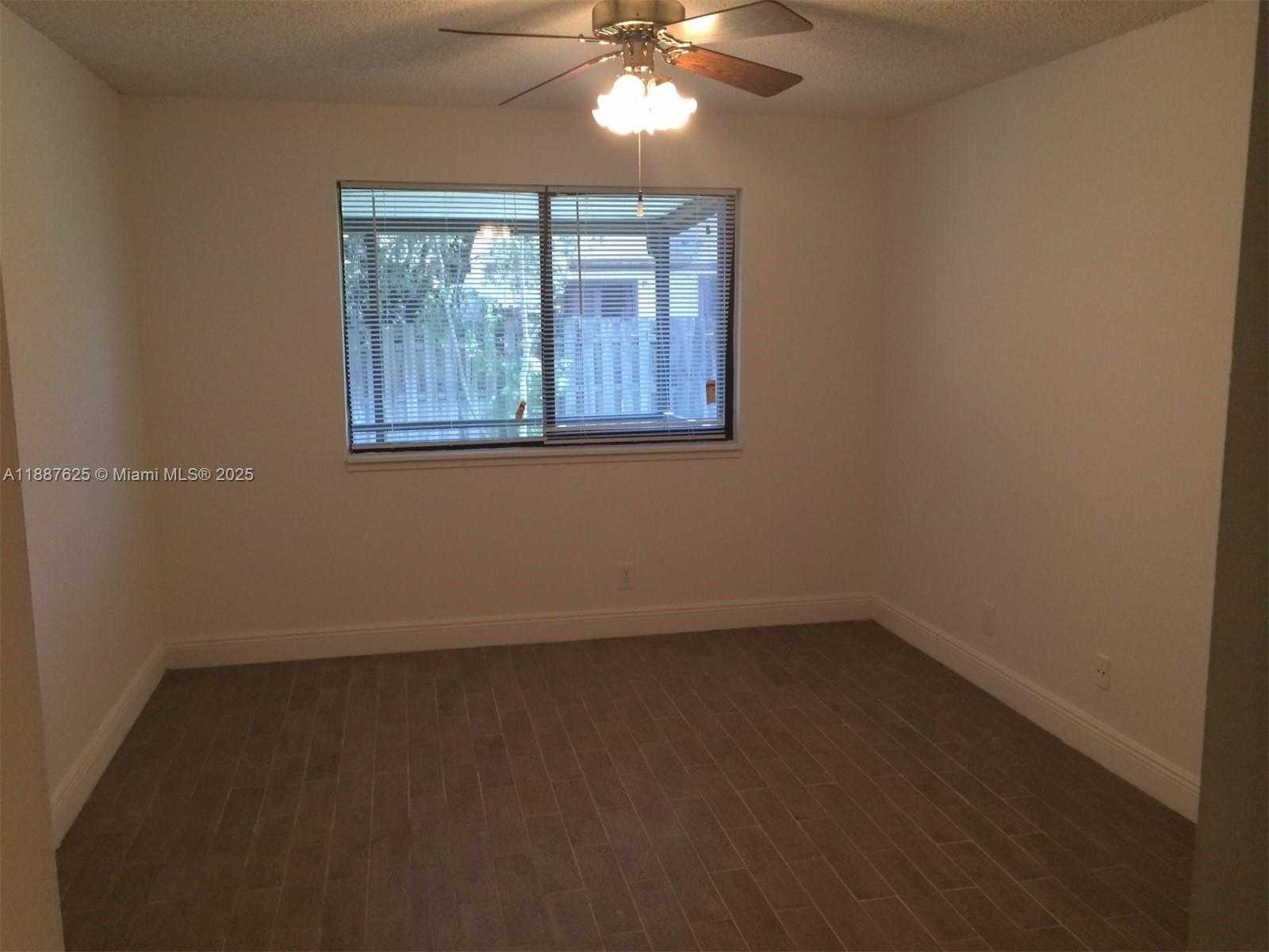 Small Image of 11153 NORTH WEST 37TH ST, Sunrise Number 9