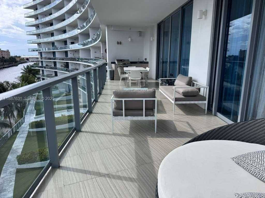 Imagen de Pequeño Objeto