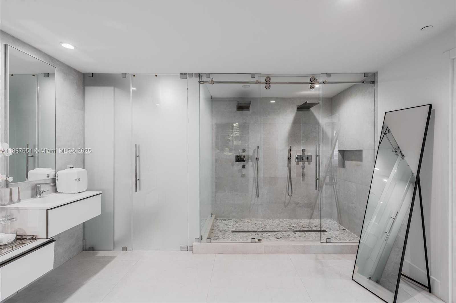 Small Image of 488 NORTH EAST 18TH ST #2612/2615, Miami Number 21