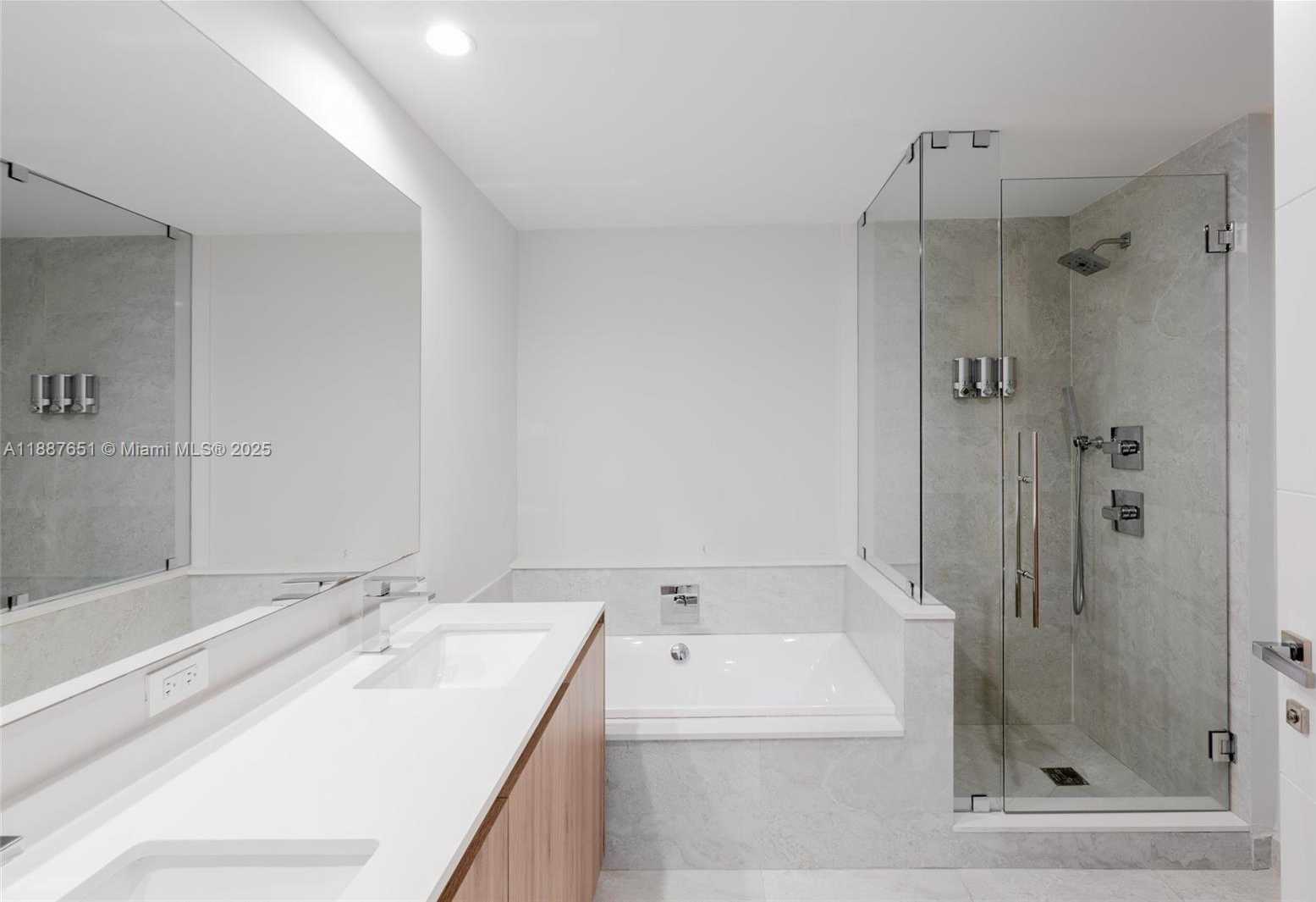Small Image of 488 NORTH EAST 18TH ST #2612/2615, Miami Number 26