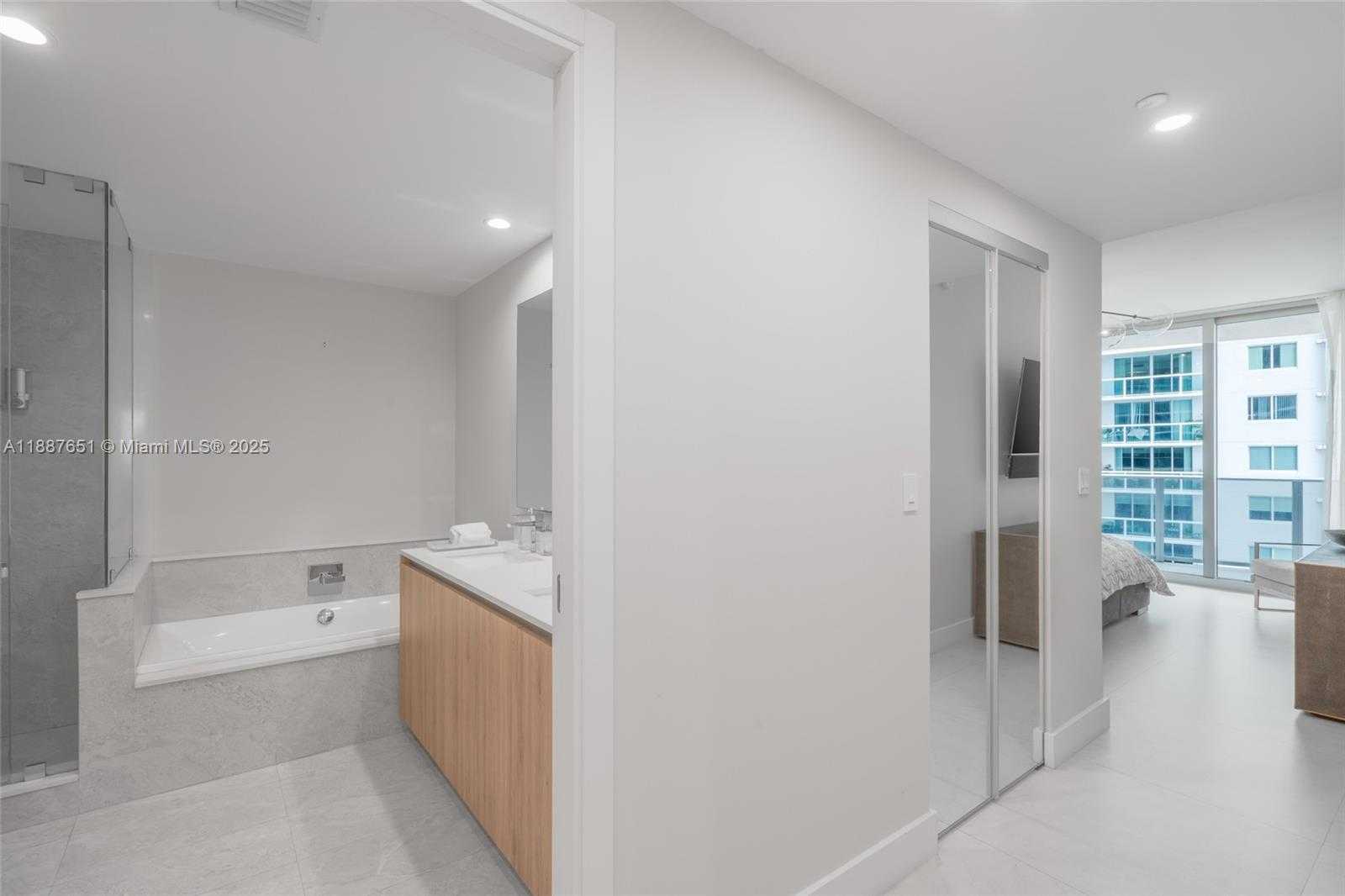 Small Image of 488 NORTH EAST 18TH ST #2612/2615, Miami Number 33