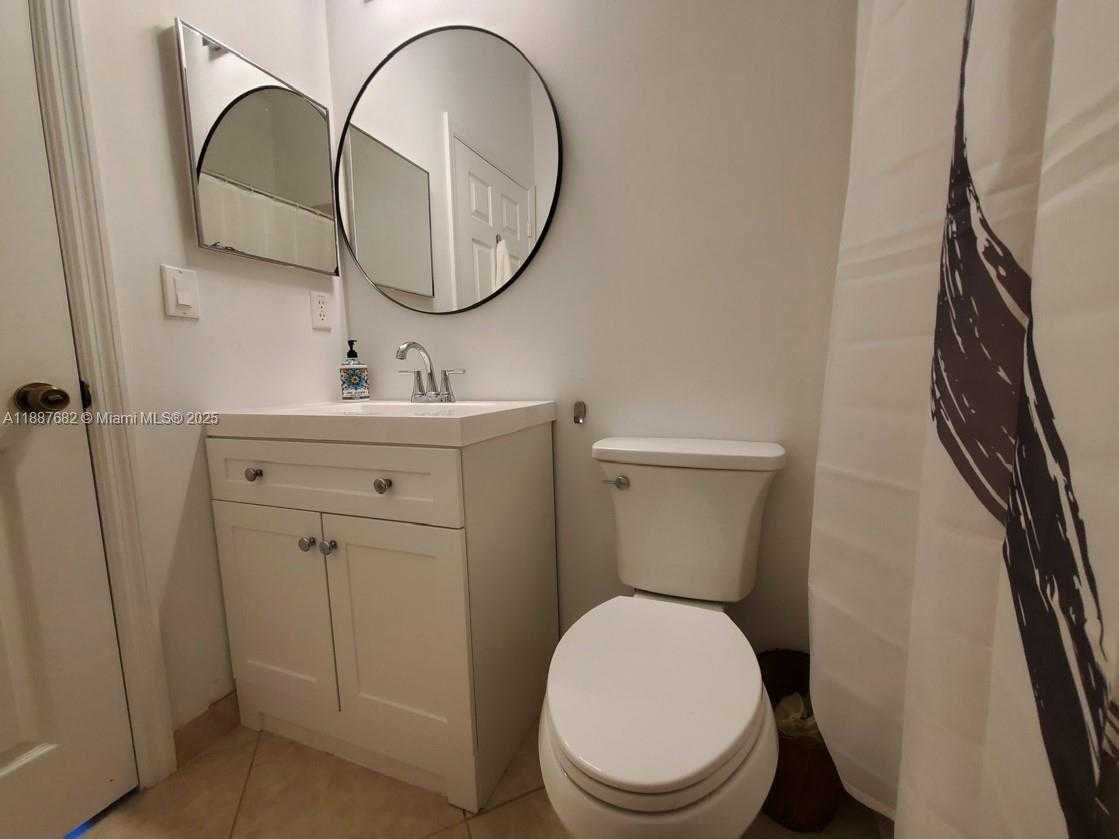 Small Image of 4337 LAUREL PL, Weston Number 14