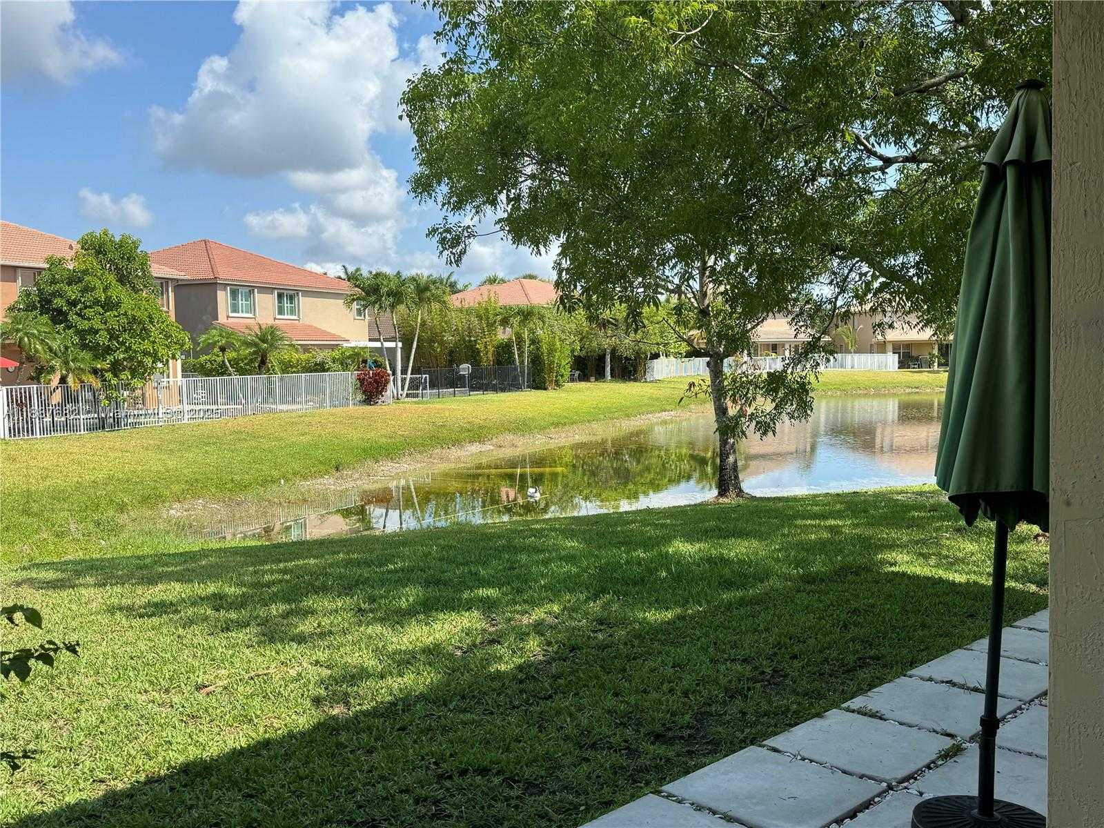 Small Image of 4337 LAUREL PL, Weston Number 21