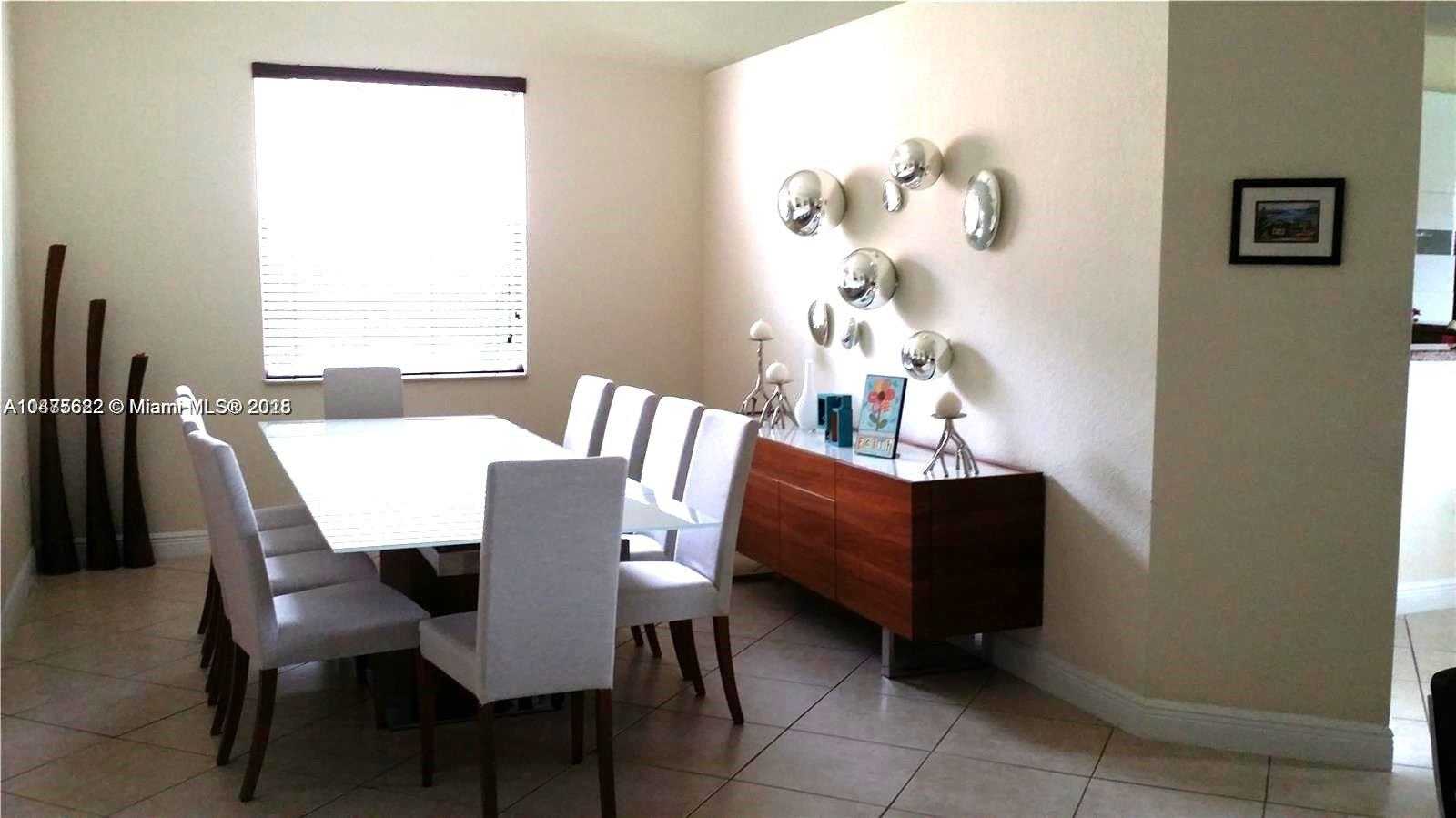 Small Image of 4337 LAUREL PL, Weston Number 3