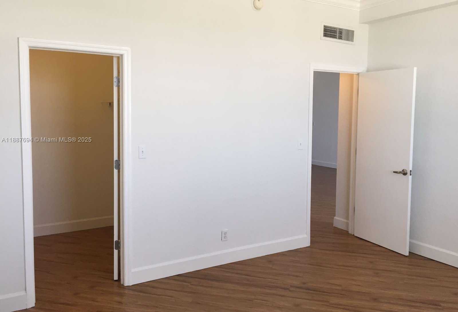 Small Image of 401 69TH ST #PH-105, Miami Beach Number 10