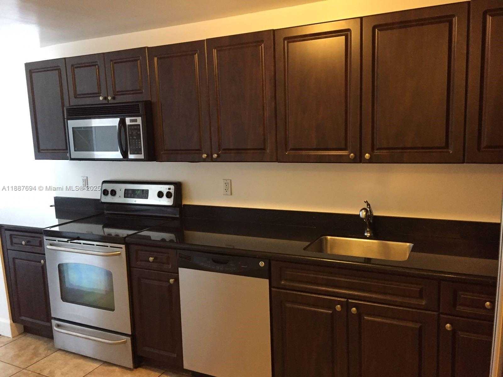 Small Image of 401 69TH ST #PH-105, Miami Beach Number 7
