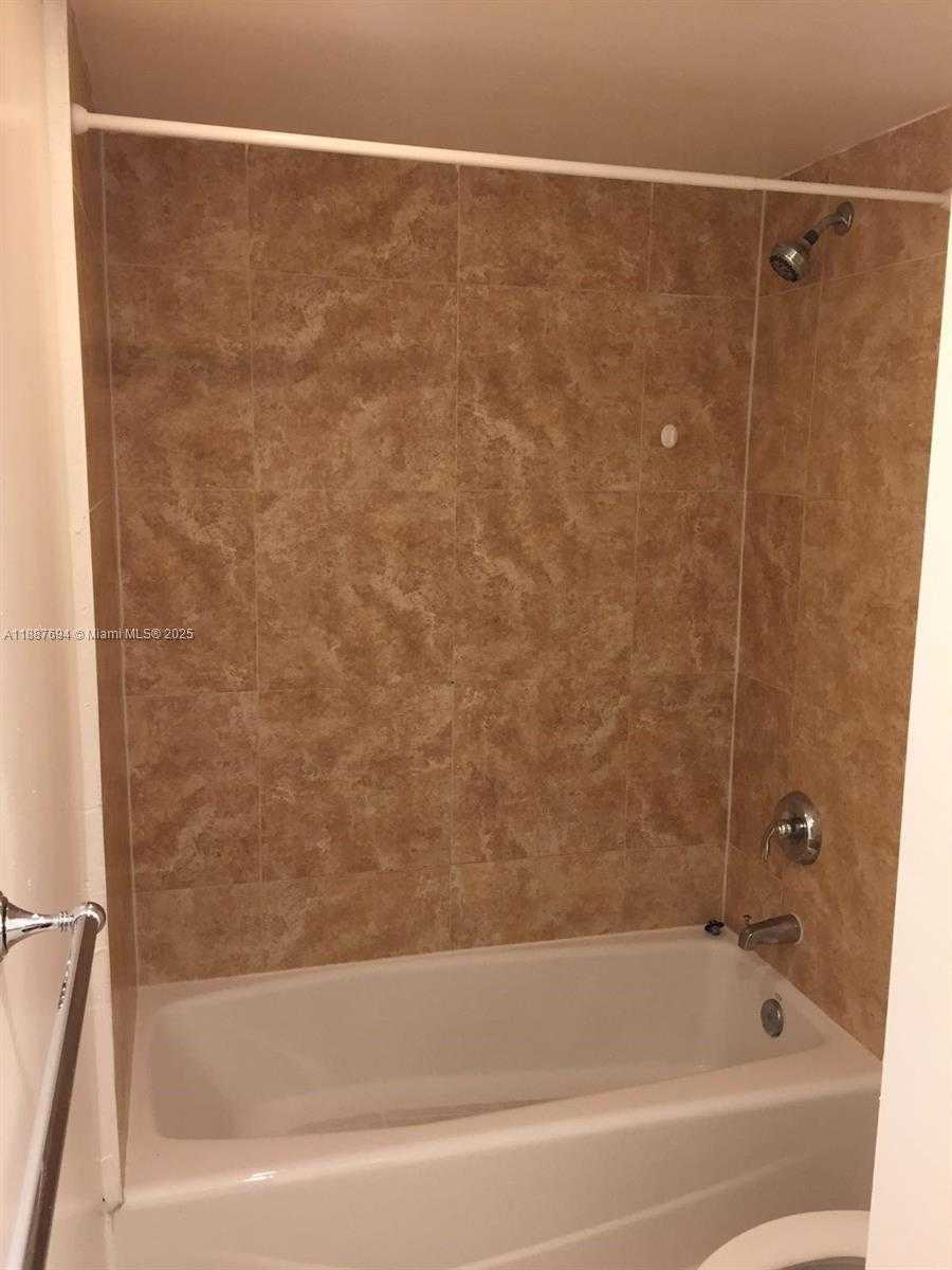 Small Image of 401 69TH ST #PH-105, Miami Beach Number 9