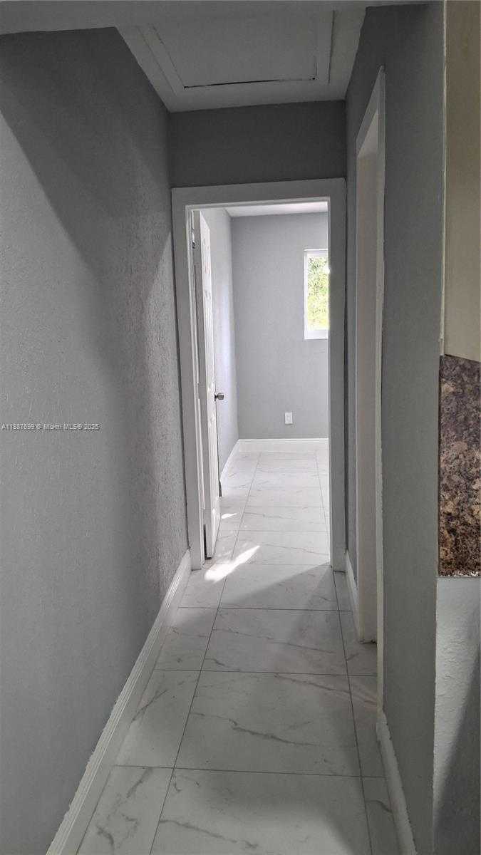 Small Image of 598 EAST 41ST ST, Hialeah Number 12