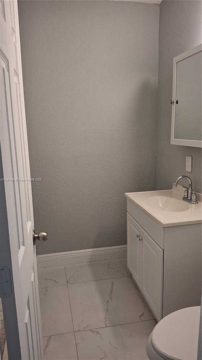 Small Image of 598 EAST 41ST ST, Hialeah Number 17