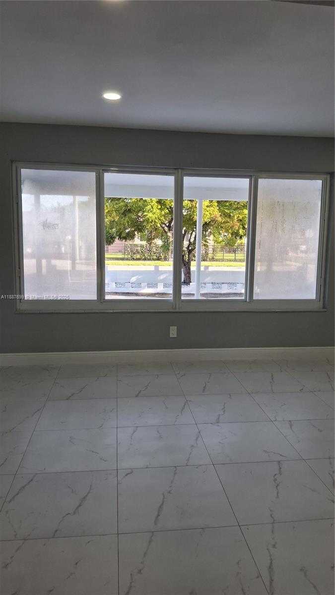 Small Image of 598 EAST 41ST ST, Hialeah Number 4