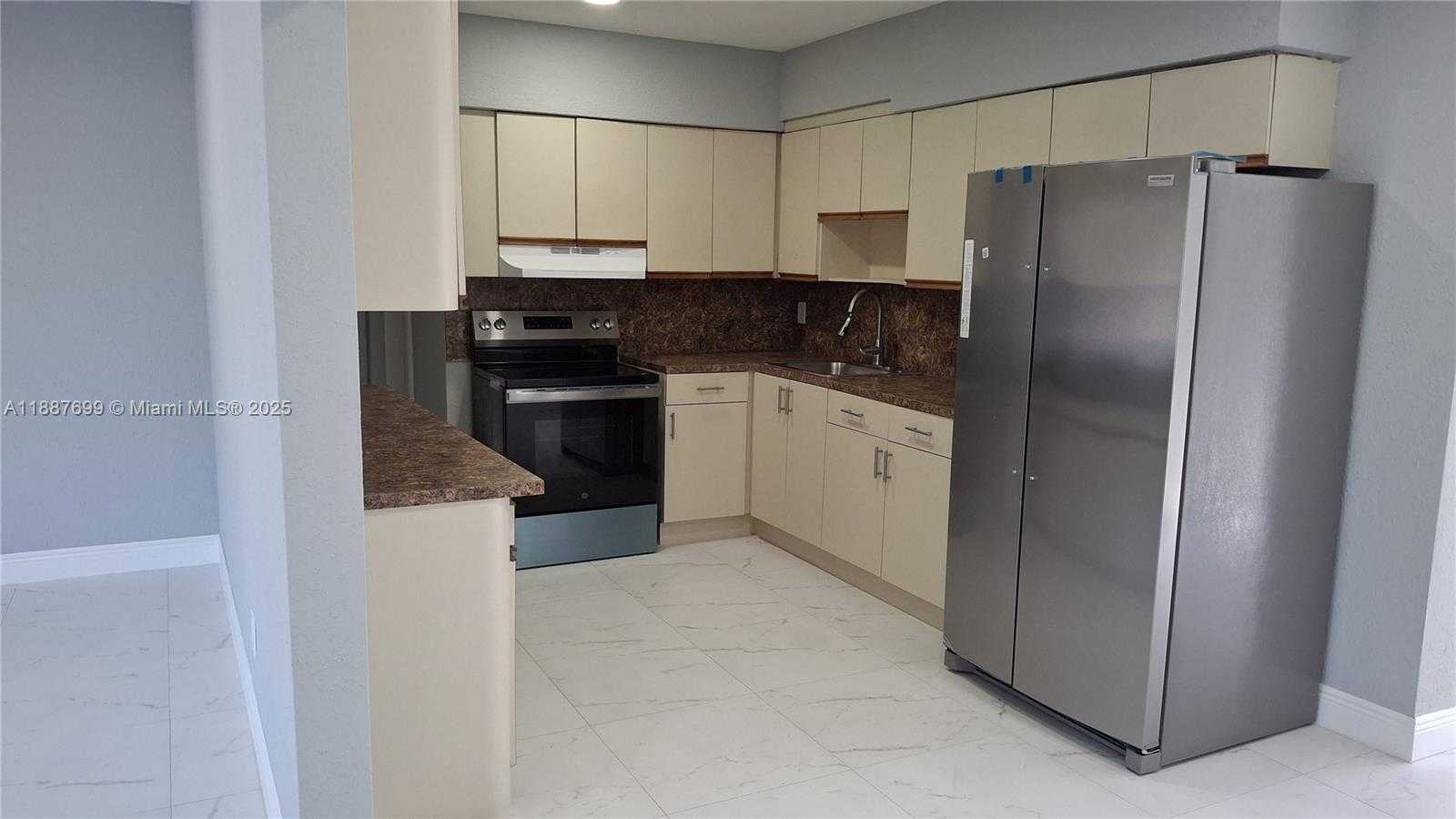 Small Image of 598 EAST 41ST ST, Hialeah Number 8