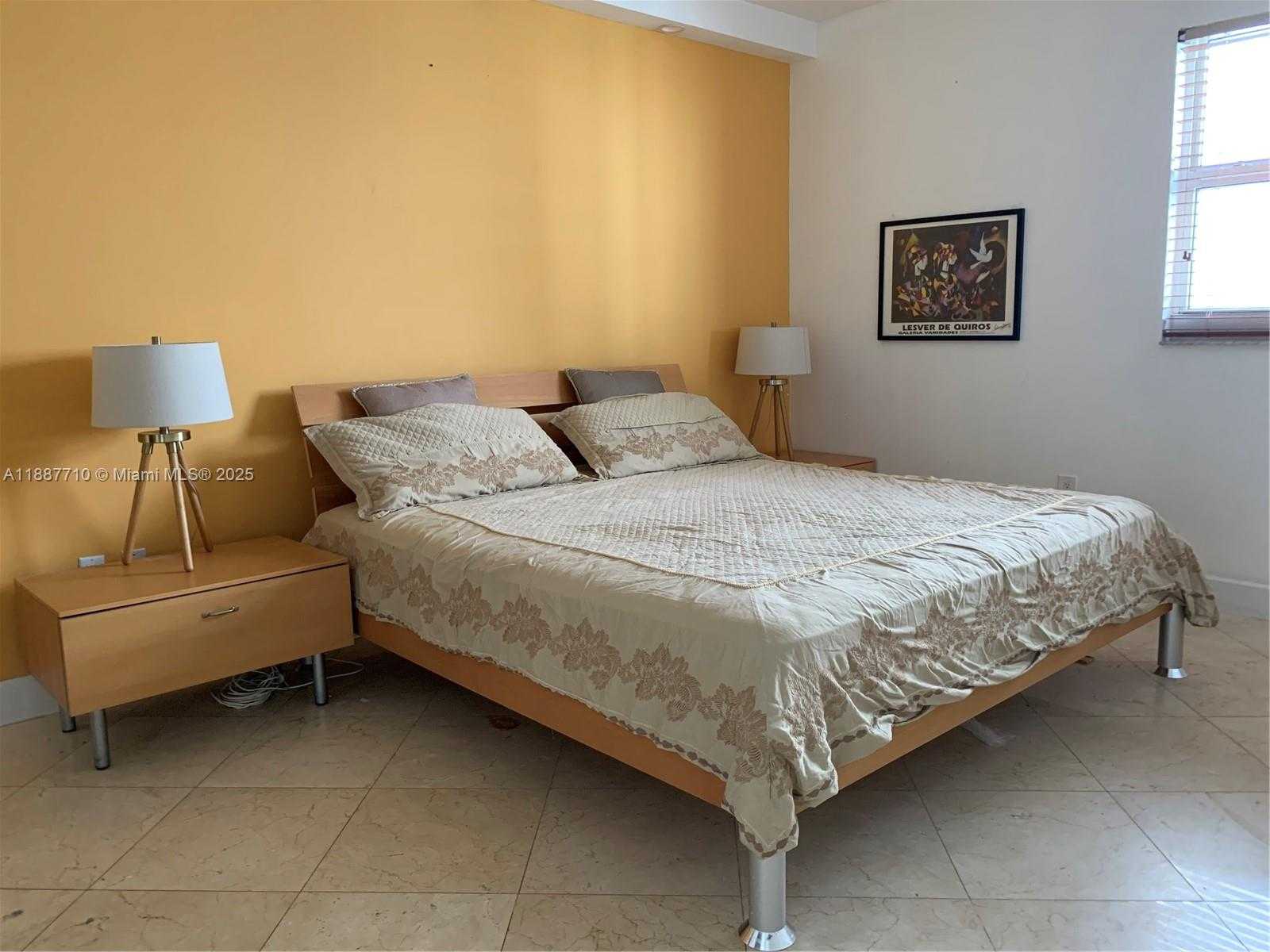 Small Image of 185 SOUTH EAST 14TH TER #2201, Miami Number 1