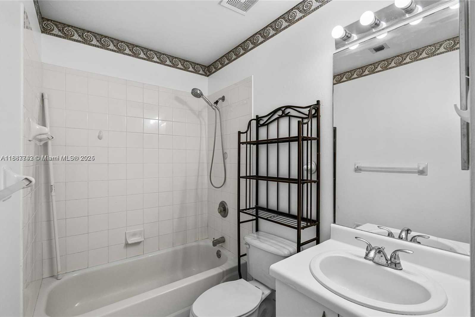 Small Image of 1162 SOUTH WEST 44TH AVE, Deerfield Beach Number 29