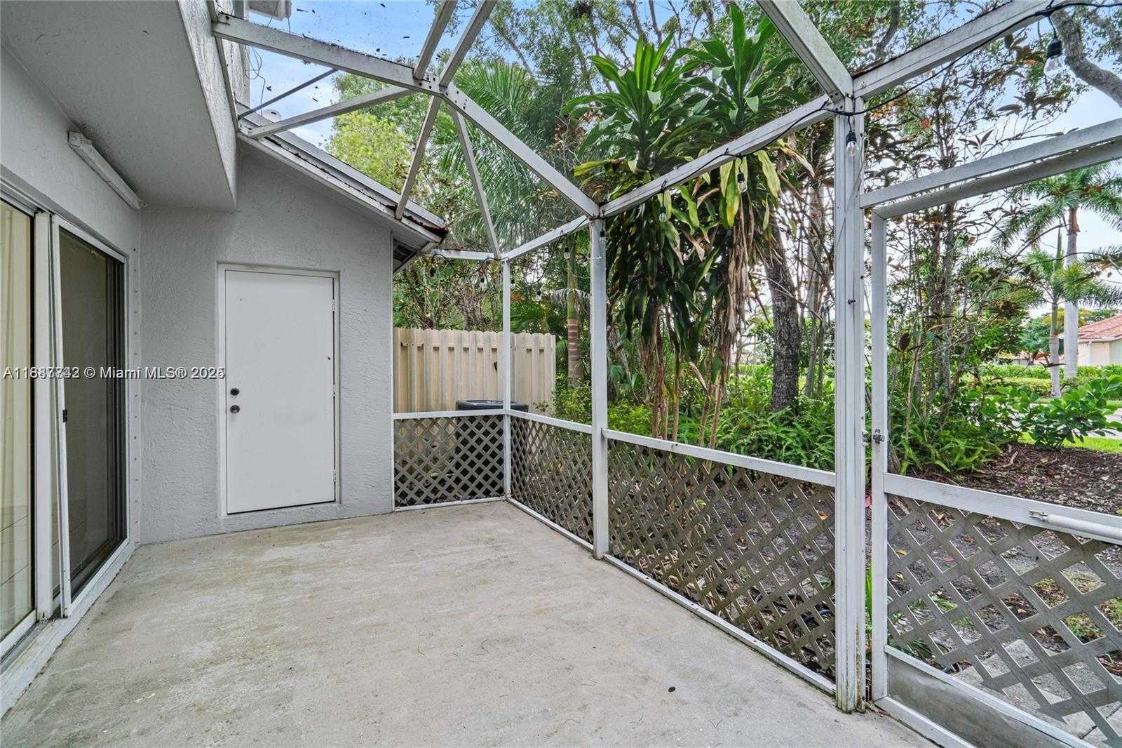 Small Image of 1162 SOUTH WEST 44TH AVE, Deerfield Beach Number 35