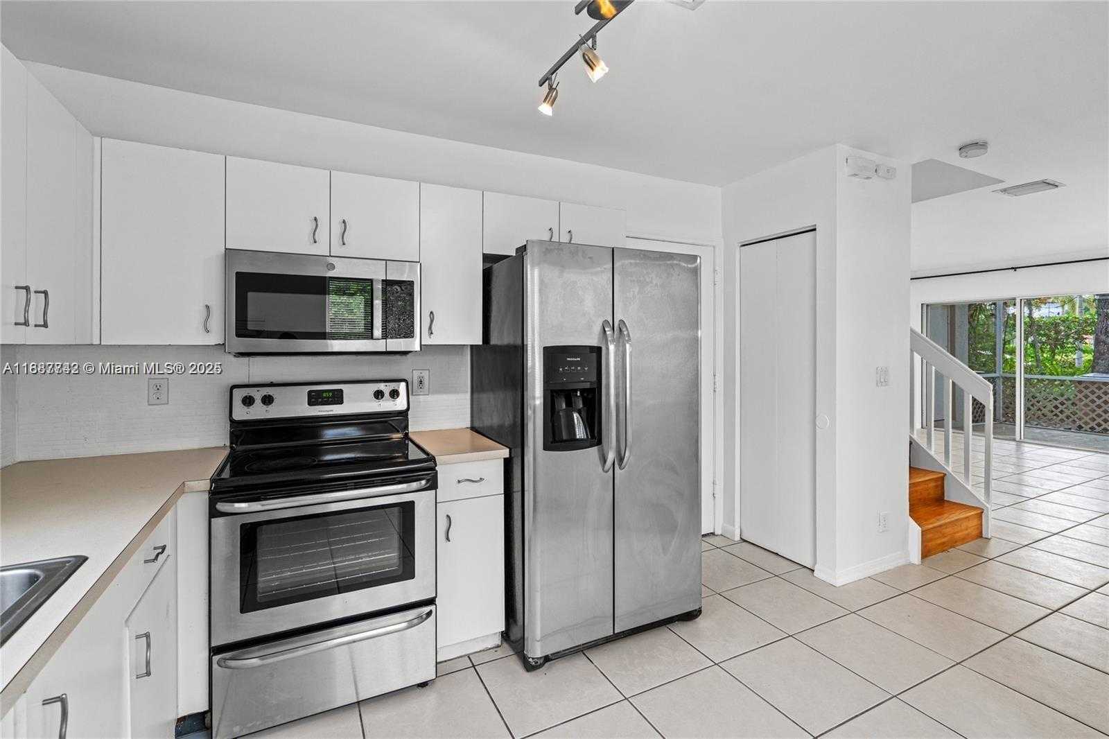 Small Image of 1162 SOUTH WEST 44TH AVE, Deerfield Beach Number 8