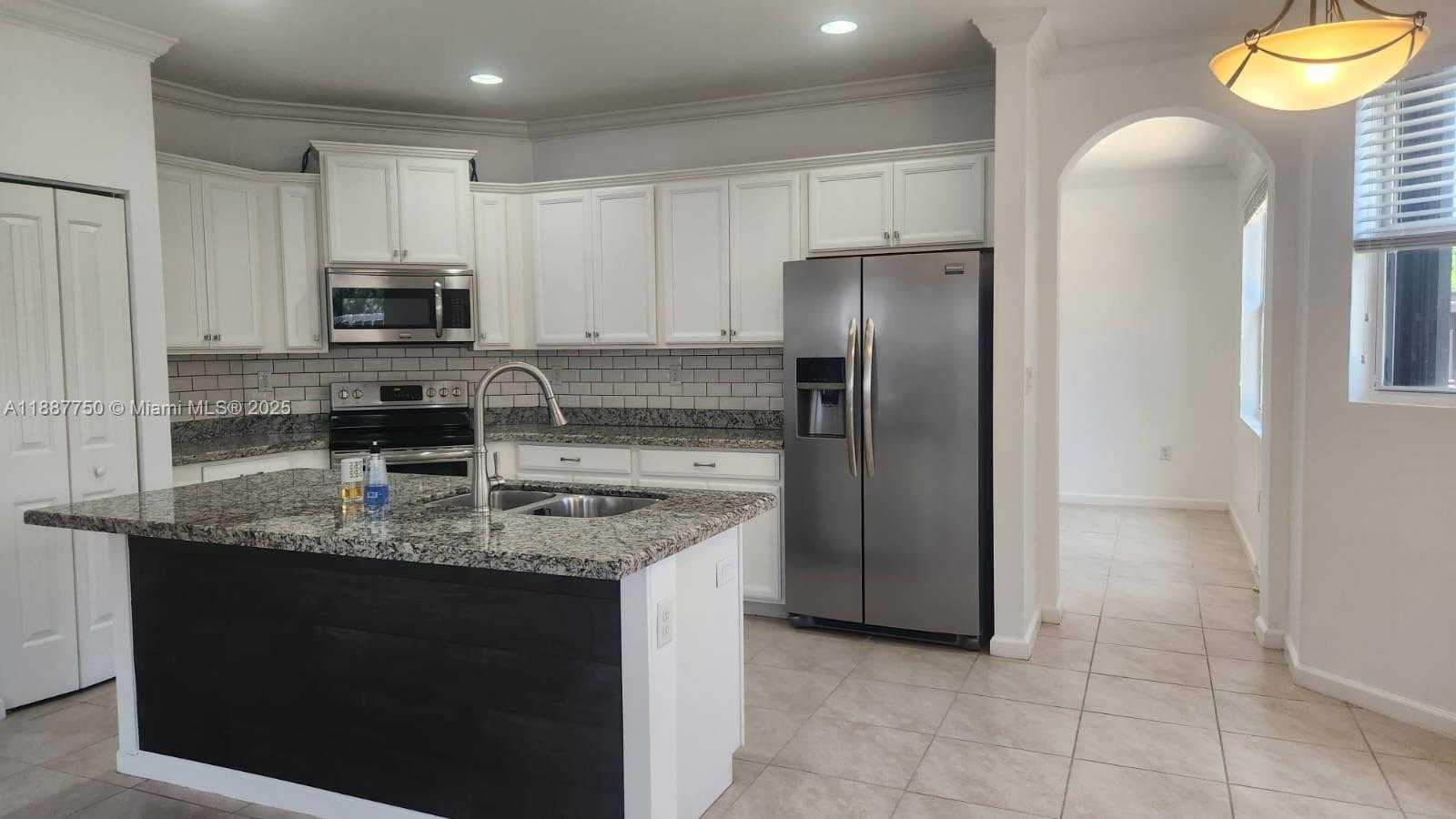 Small Image of 25309 SOUTH WEST 118TH CT #25309, Homestead Number 4