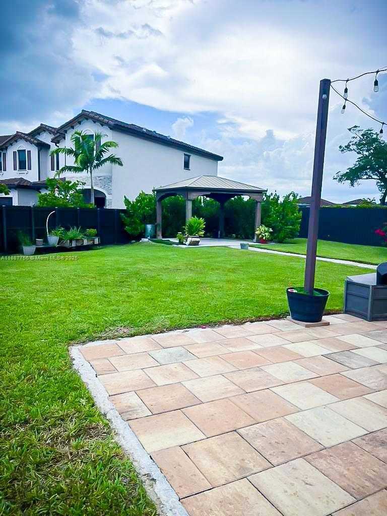 Small Image of Miami Number 31