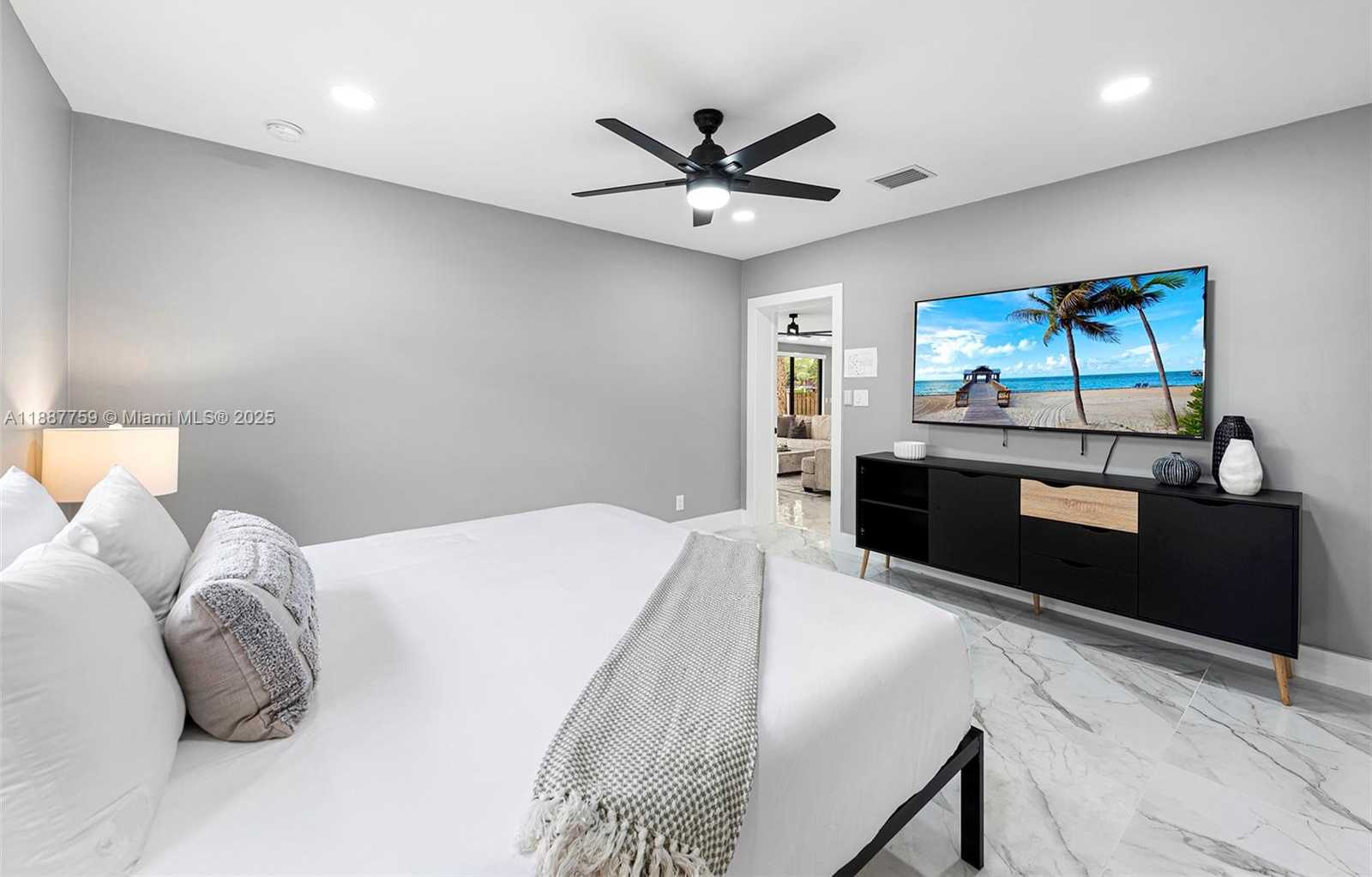 Small Image of 1030 SOUTH WEST 14TH TER, Fort Lauderdale Number 32