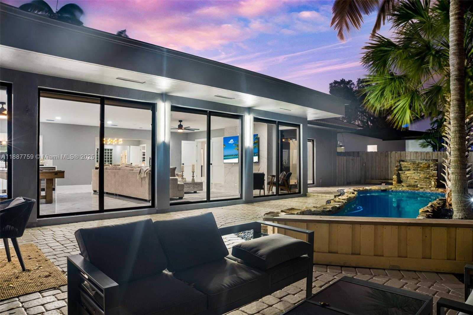 Small Image of 1030 SOUTH WEST 14TH TER, Fort Lauderdale Number 6