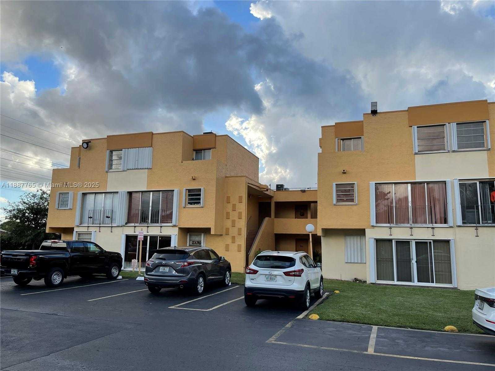 Small Image of 9301 SOUTH WEST 4TH ST #224C, Miami Number 16