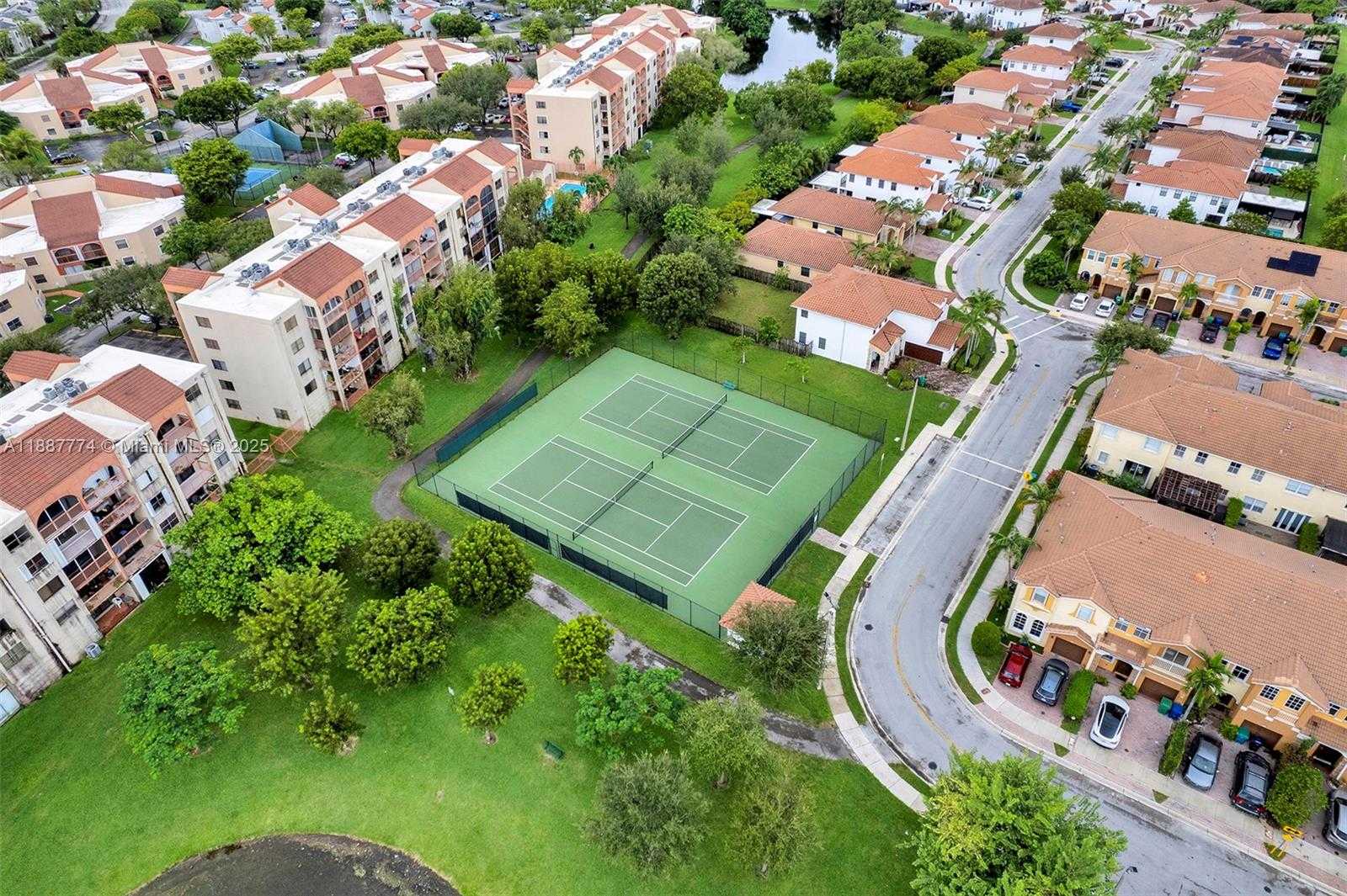 Small Image of 9770 NORTH WEST 10TH ST #9770, Miami Number 11