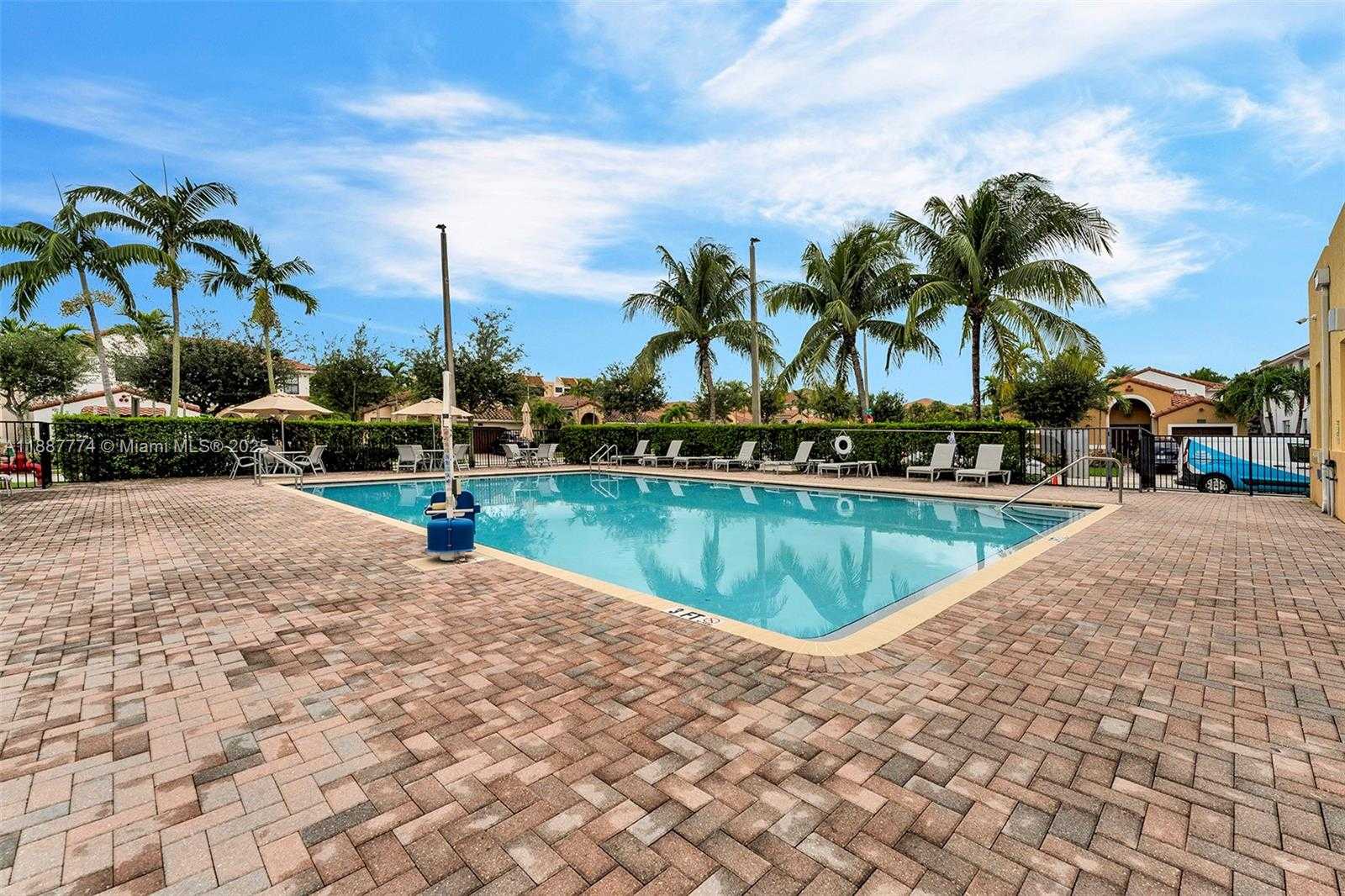 Small Image of 9770 NORTH WEST 10TH ST #9770, Miami Number 14